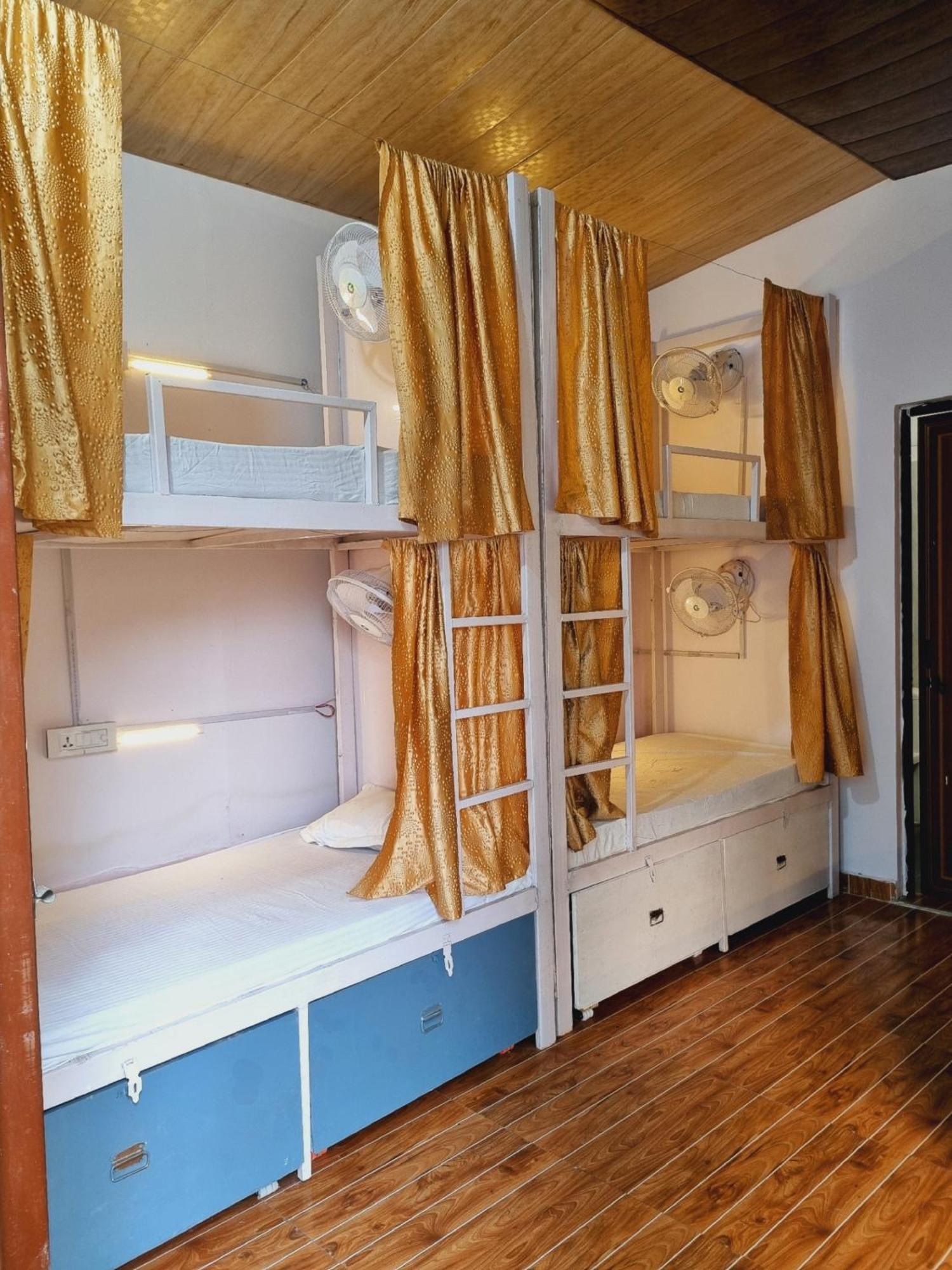 Landlopers Hostel Rishīkesh 外观 照片