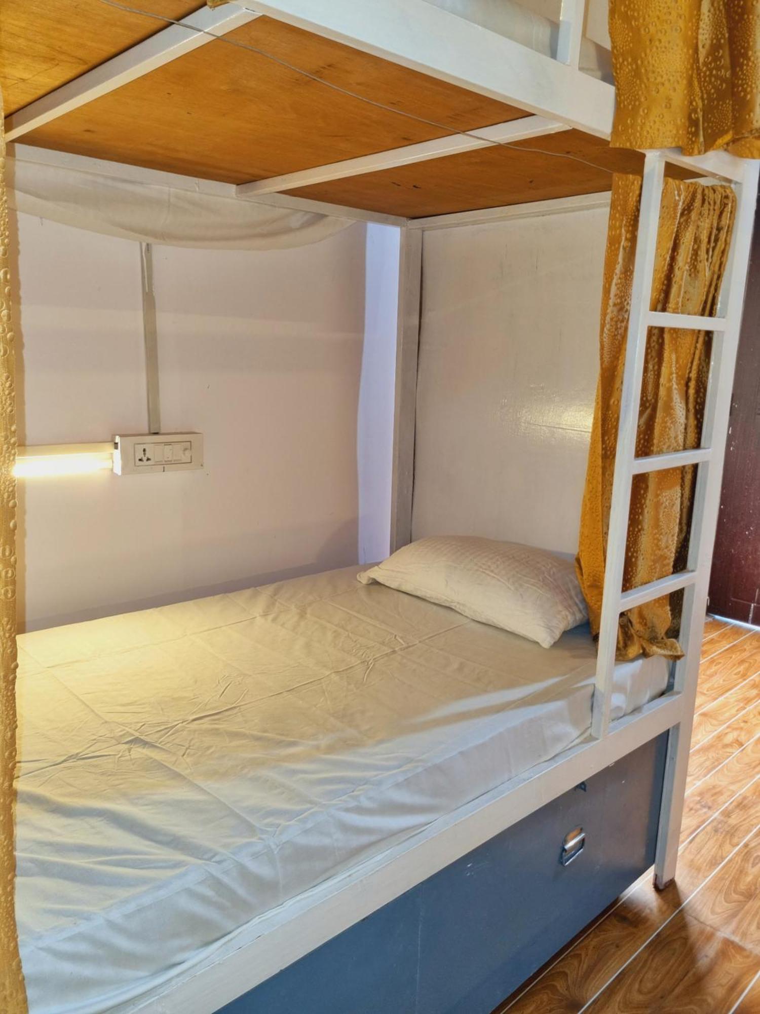 Landlopers Hostel Rishīkesh 外观 照片