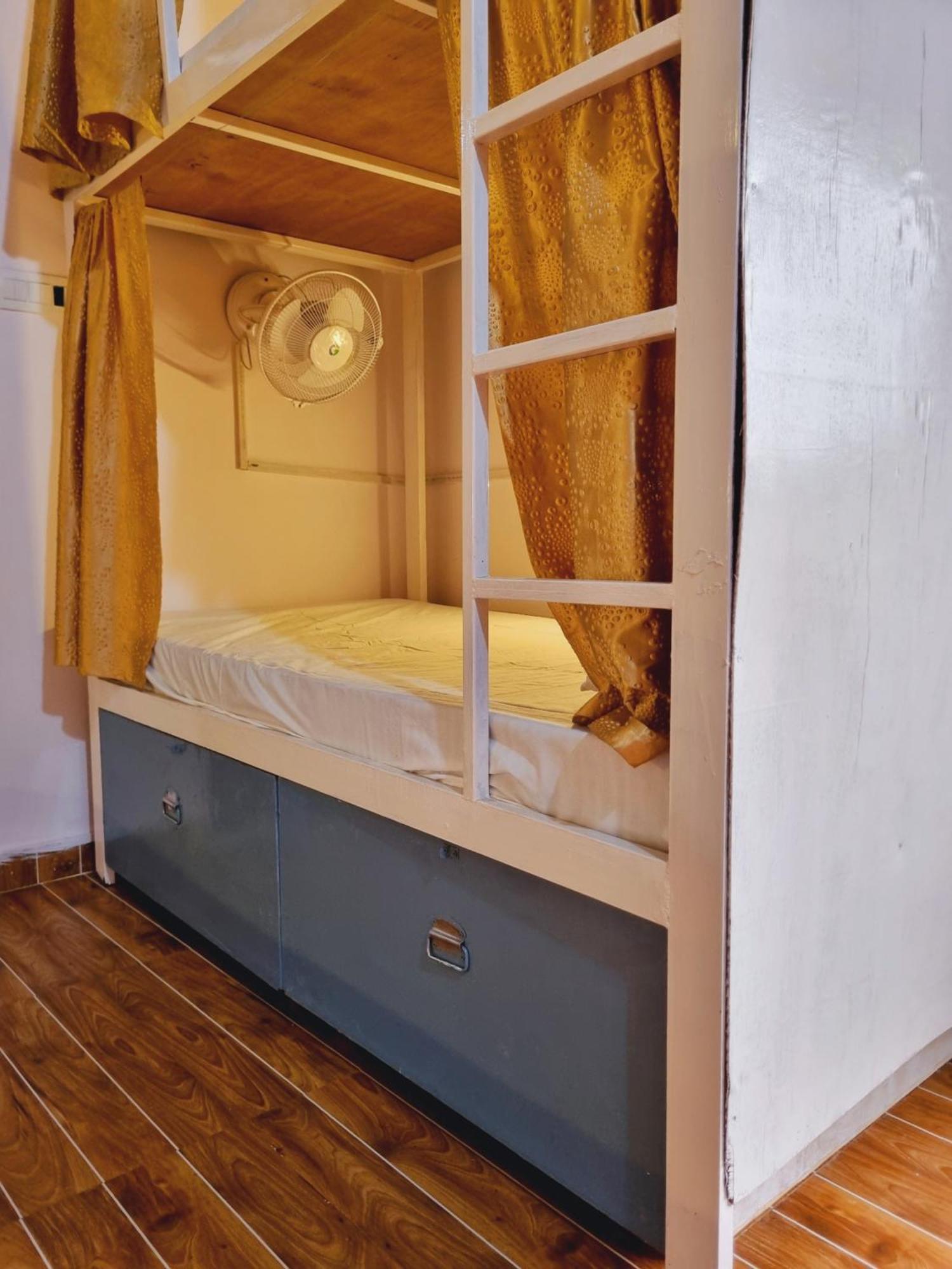 Landlopers Hostel Rishīkesh 外观 照片