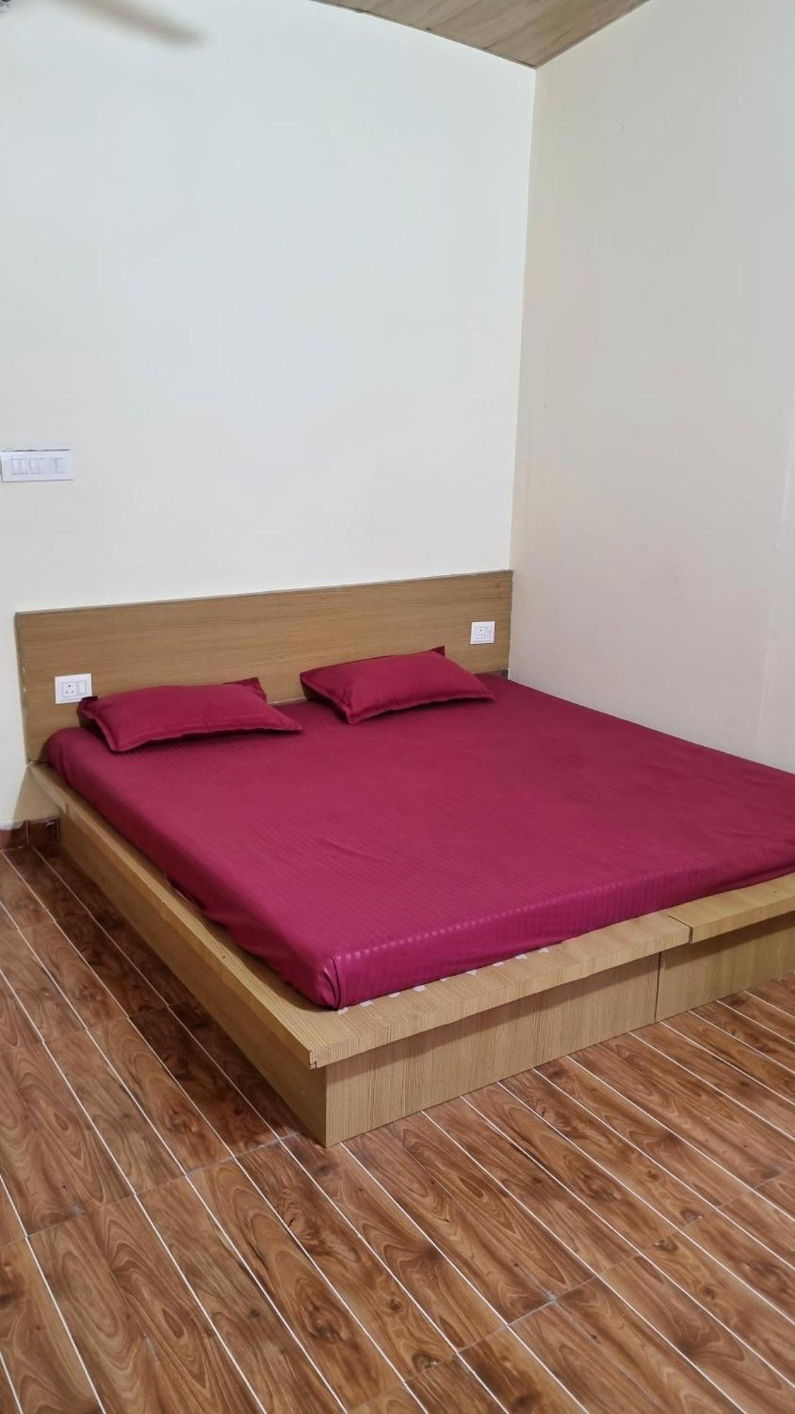 Landlopers Hostel Rishīkesh 外观 照片