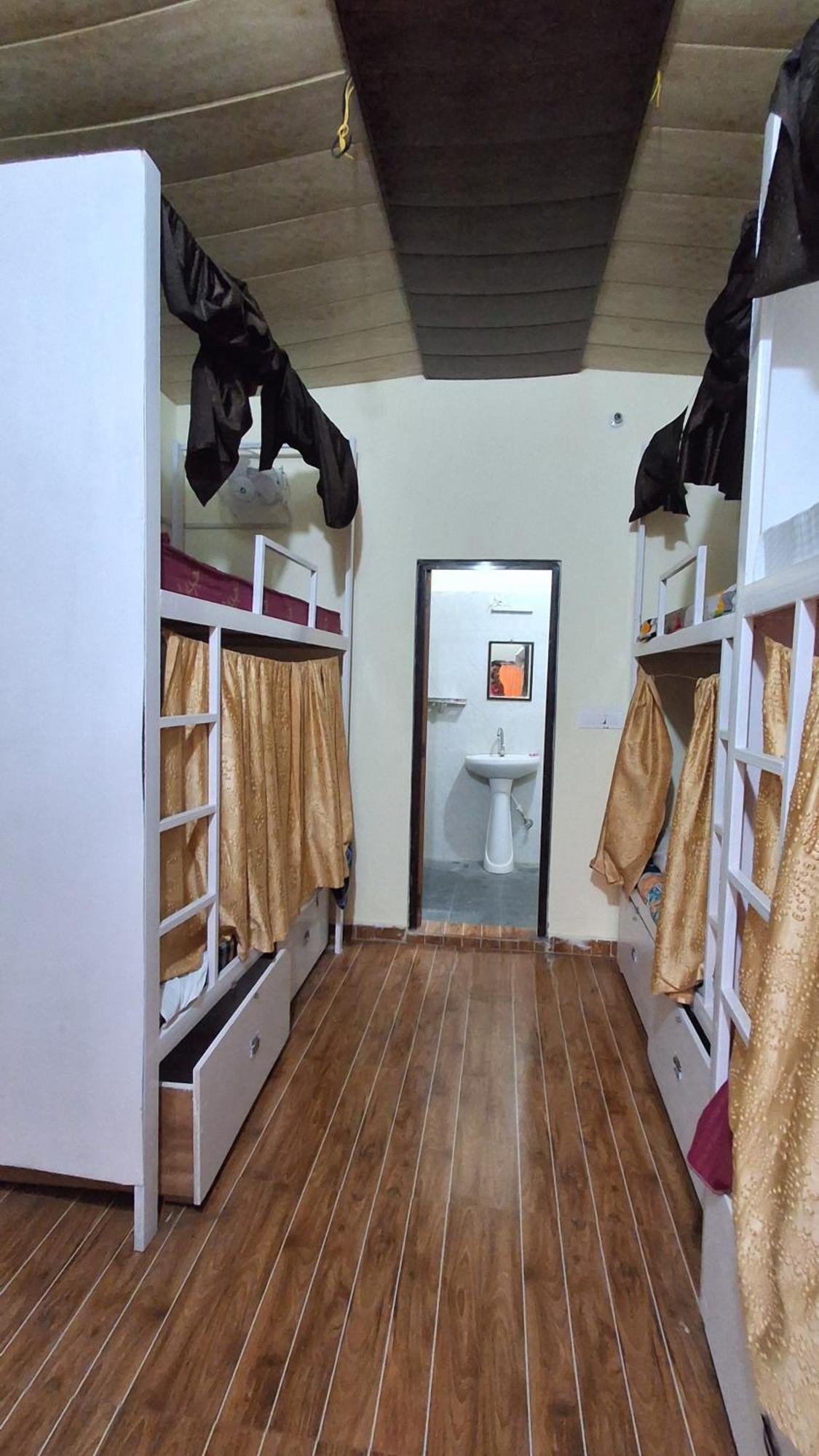 Landlopers Hostel Rishīkesh 外观 照片