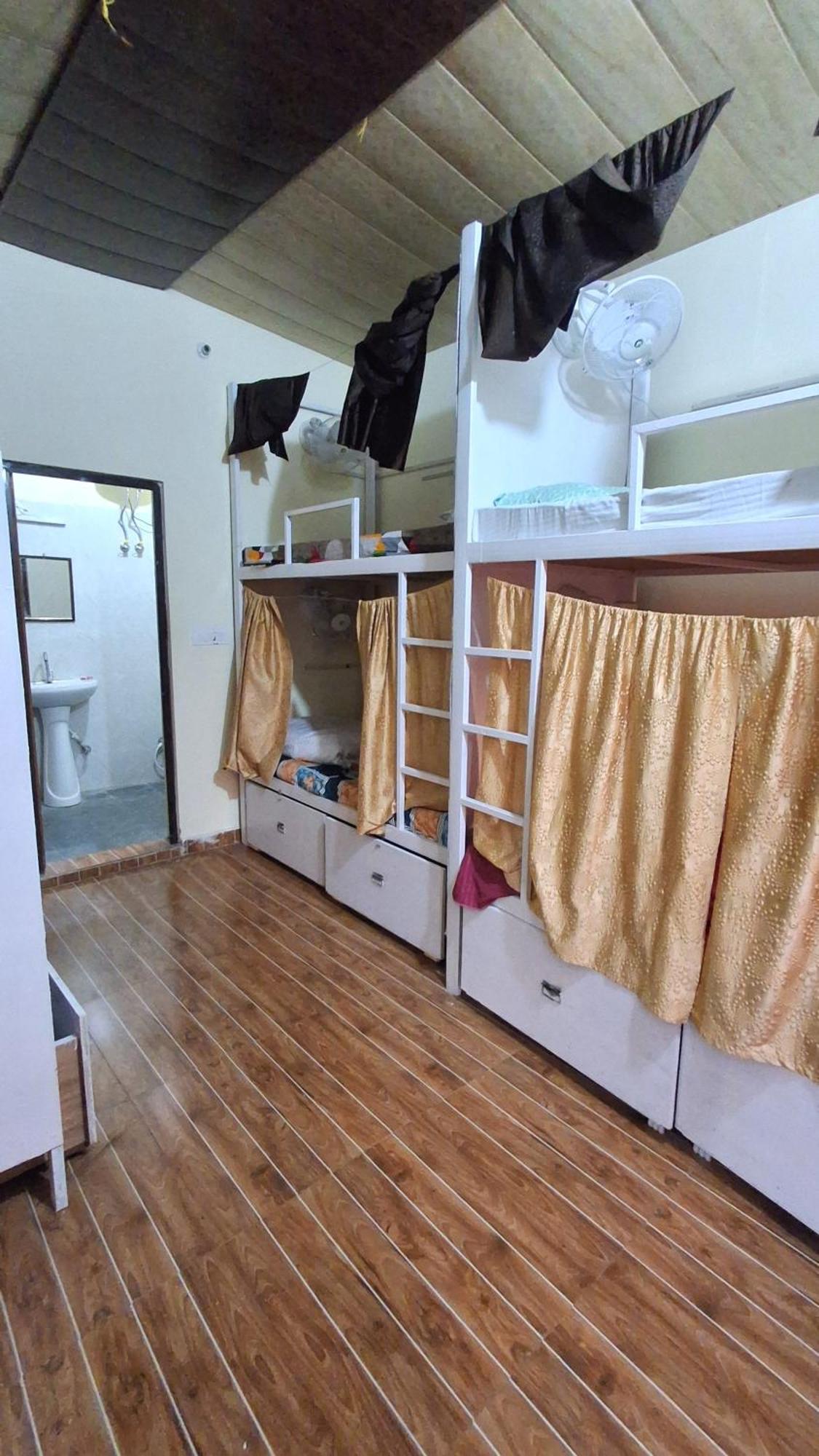 Landlopers Hostel Rishīkesh 外观 照片